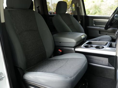 Used 2019 RAM 1500 Big Horn AWD/4WD image 31