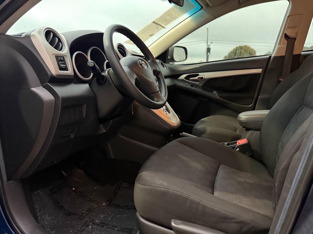 Used 2009 Toyota Matrix S FWD image 2