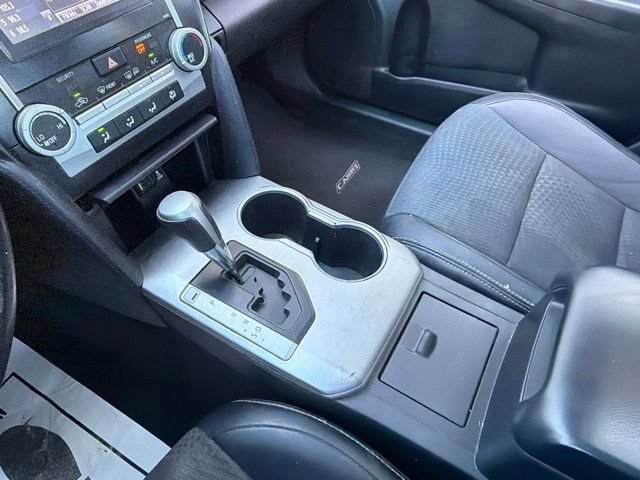 Used 2014 Toyota Camry SE FWD image 31