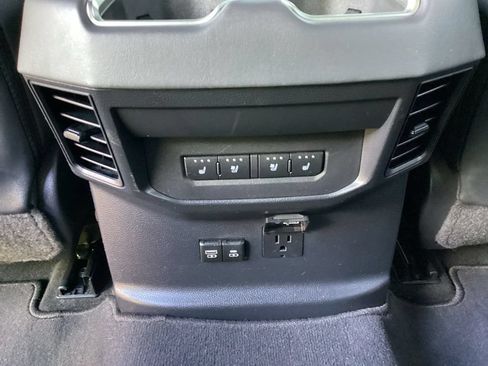 Used 2023 Toyota Tundra Platinum AWD/4WD image 46