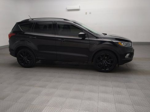 Used 2019 Ford Escape SE FWD image 11