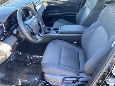 Used 2025 Toyota Camry SE image 15