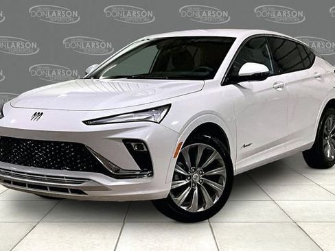 New 2026 Buick Envista Avenir image 2