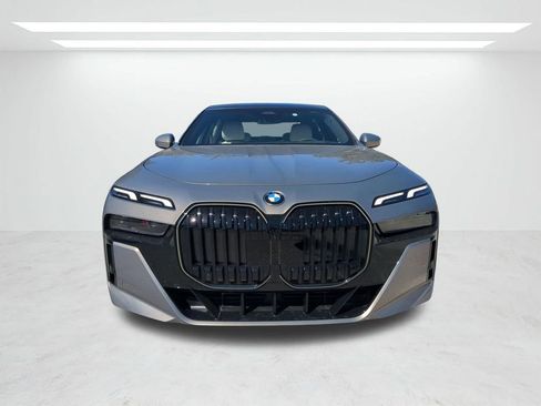 New 2026 BMW 740i w/ Premium Package image 9