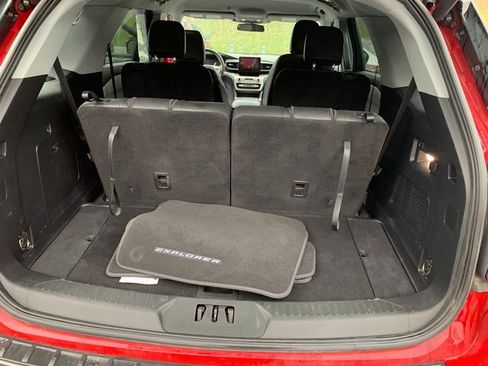 Used 2022 Ford Explorer XLT w/ Equipment Group 202A image 15