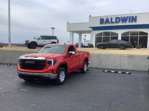 Used 2024 GMC Sierra 1500 Pro w/ Pro Value Package image 3