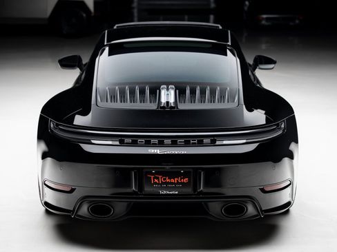 Used 2025 Porsche 911 Carrera image 16