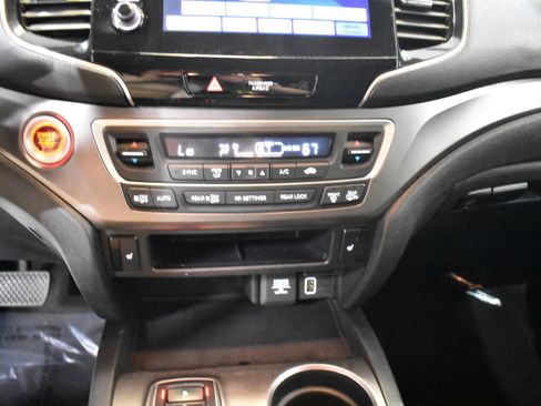 Certified 2021 Honda Pilot EX image 23