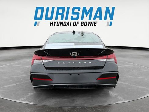 New 2026 Hyundai Elantra SEL Sport FWD image 5