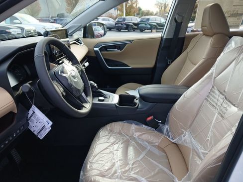 New 2025 Toyota RAV4 Limited image 7