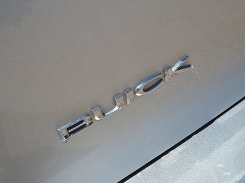 Used 2018 Buick Encore Essence FWD image 11