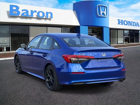 Used 2023 Honda Civic Sport image 4