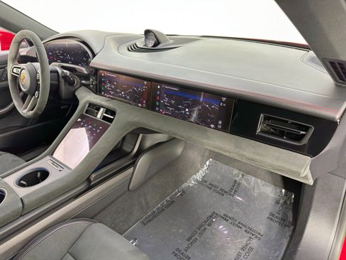 Used 2023 Porsche Taycan GTS image 11