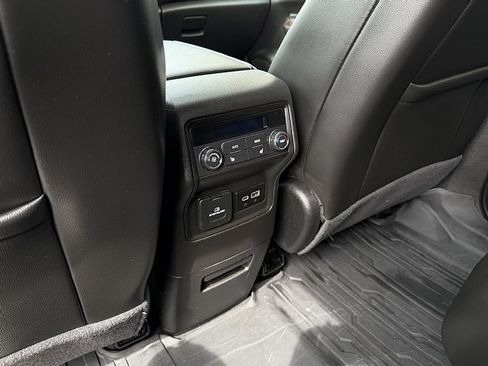 Used 2023 GMC Acadia Denali w/ Denali Technology Package AWD/4WD image 24