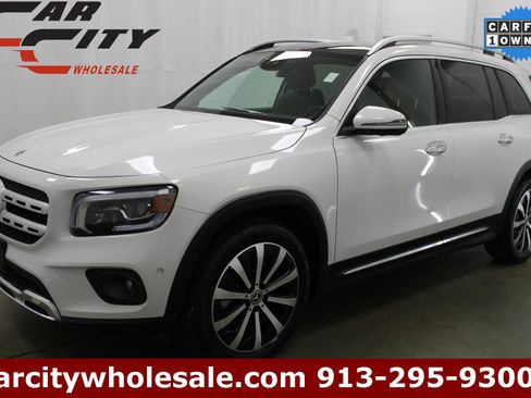 Used 2021 Mercedes-Benz GLB 250 image 1