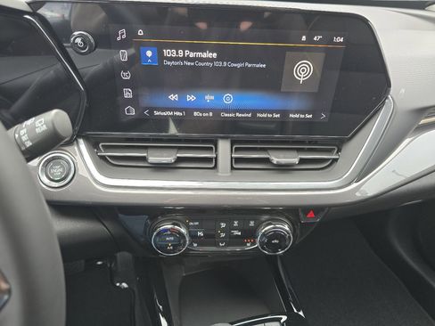 New 2025 Chevrolet Trax ACTIV w/ Driver Confidence Package FWD image 15