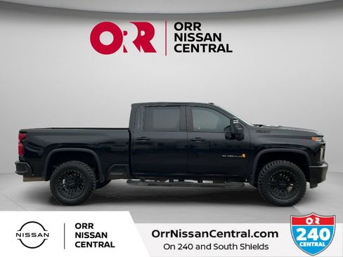 Used 2022 Chevrolet Silverado 2500 LTZ w/ Carhartt Edition AWD/4WD image 4