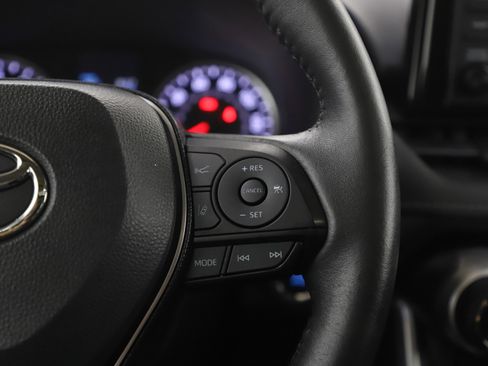 Used 2021 Toyota RAV4 XLE w/ Convenience Package image 27