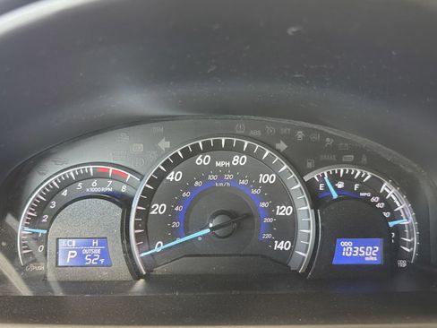 Used 2013 Toyota Camry XLE FWD image 8