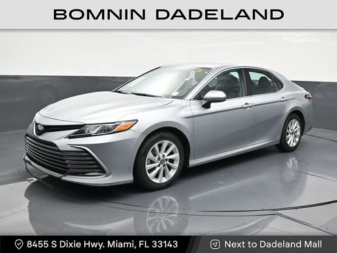 Used 2024 Toyota Camry LE image 1