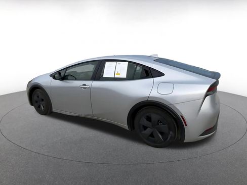 Used 2025 Toyota Prius LE image 11