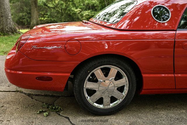 Used 2002 Ford Thunderbird RWD image 10