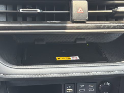 Certified 2024 Toyota Highlander XLE FWD image 16