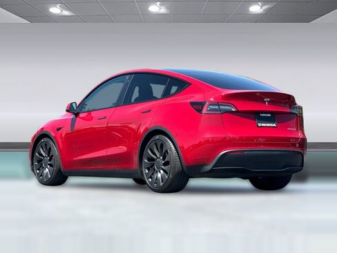 Used 2021 Tesla Model Y Performance AWD/4WD image 3