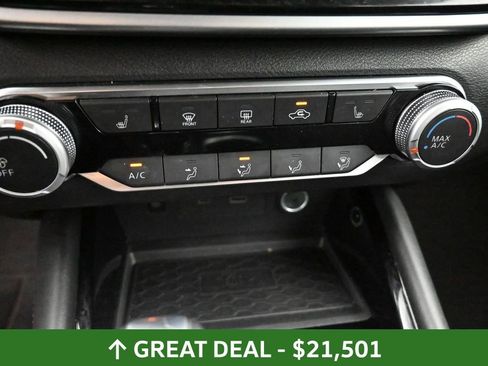 Used 2024 Nissan Altima 2.5 SR w/ SR Premium Package image 32