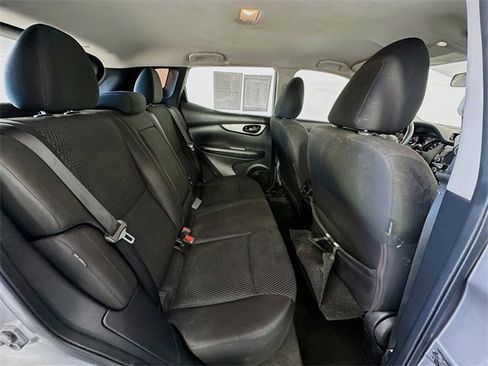 Used 2020 Nissan Rogue Sport S image 25