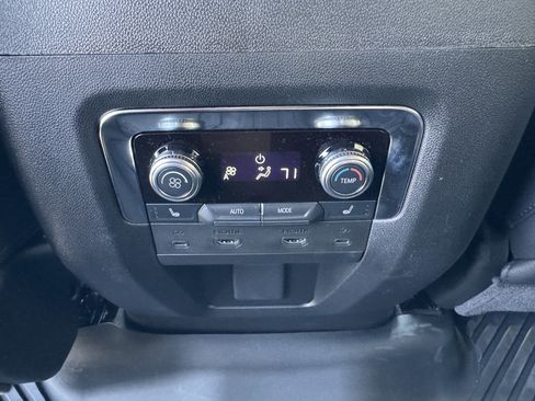 Used 2025 GMC Yukon Denali w/ Denali Reserve Package AWD/4WD image 33
