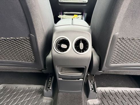 Certified 2026 Mercedes-Benz GLB 250 4MATIC image 21