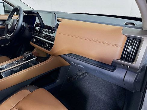 New 2025 Nissan Pathfinder Platinum w/ Cargo Package image 32