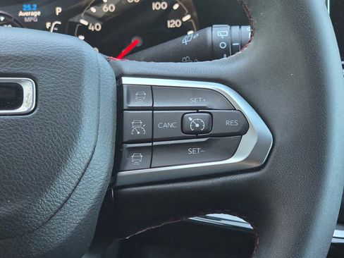 Used 2023 Jeep Compass Trailhawk image 19