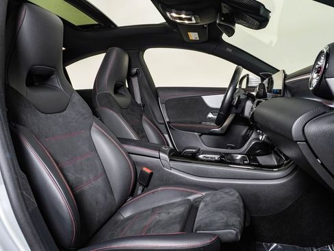 Used 2023 Mercedes-Benz CLA 250 4MATIC image 15