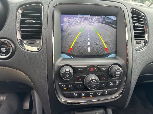 Used 2018 Dodge Durango R/T w/ Technology Group AWD/4WD image 16