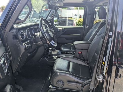 Used 2020 Jeep Gladiator Overland w/ Popular Equipment Package AWD/4WD image 26