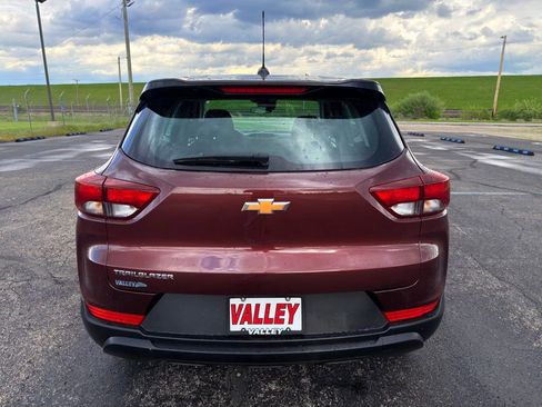 Used 2023 Chevrolet TrailBlazer LS FWD image 9
