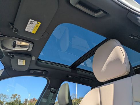 New 2026 Volvo XC90 B6 Plus w/ Protection Package Premier AWD/4WD image 24