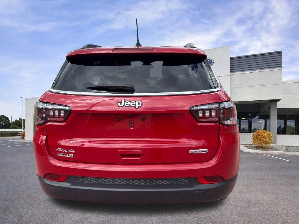 Used 2023 Jeep Compass Latitude AWD/4WD image 6