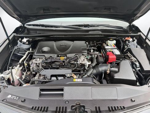Used 2018 Toyota Camry SE FWD image 27
