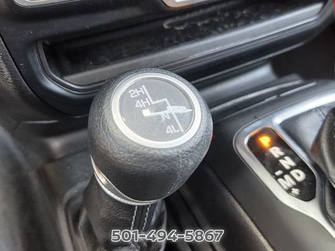 Used 2024 Jeep Wrangler Unlimited Sport AWD/4WD image 23