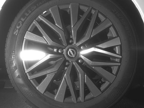 Used 2025 Nissan Altima 2.5 SV image 15