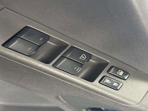 Used 2019 Nissan Frontier PRO-4X image 14