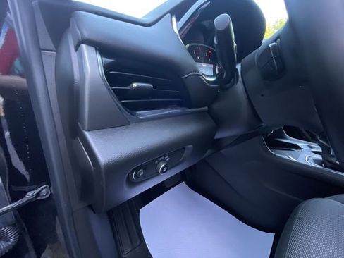 Certified 2023 Chevrolet Traverse LT w/ Midnight/Sport Edition AWD/4WD image 17