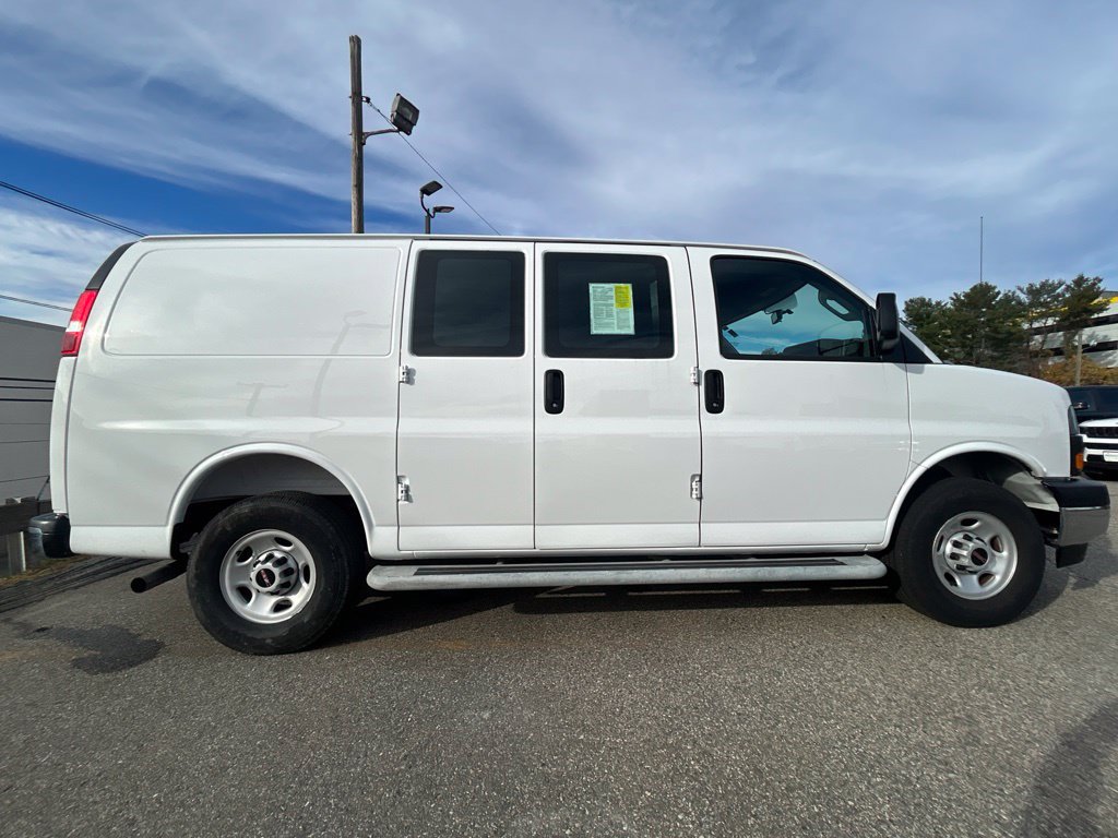 Used 2025 GMC Savana 2500 w/ Driver Convenience Package RWD image 21