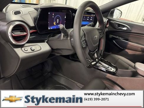 New 2026 Chevrolet Trax RS w/ Sunroof Package image 32