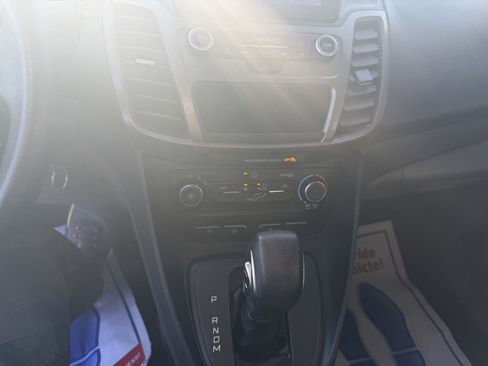 Used 2022 Ford Transit Connect XLT image 13