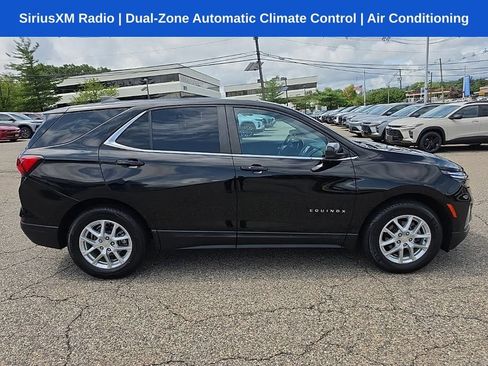 Used 2023 Chevrolet Equinox LT FWD image 3