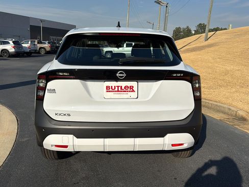 New 2026 Nissan Kicks S image 4